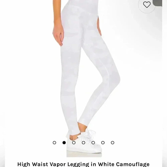Alo High Waist Vapor Legging in White Camouflage - Picture 5 of 9